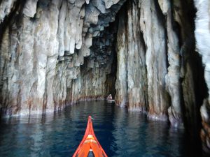 Palmarola 2016, dentro la grotta