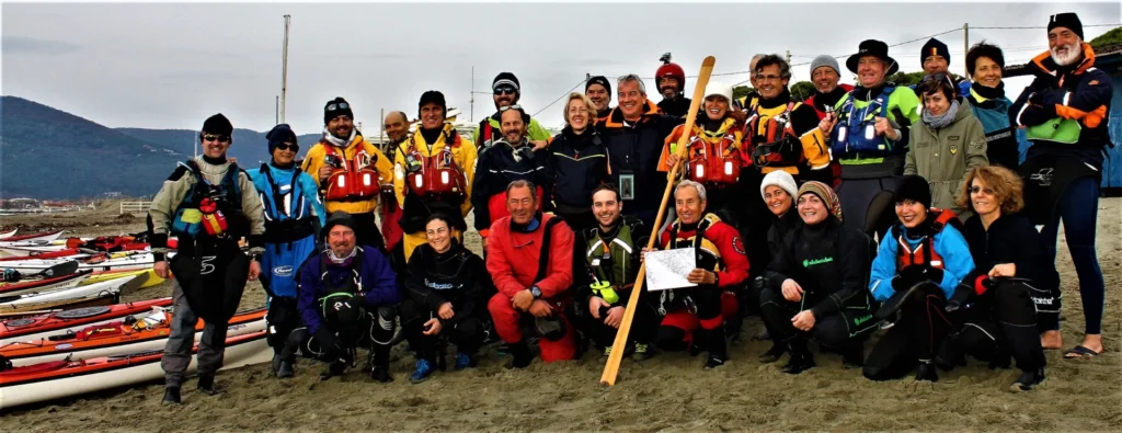 Cronache dal wiskie 2018: foto di gruppo dei partecipanti in riva al mare