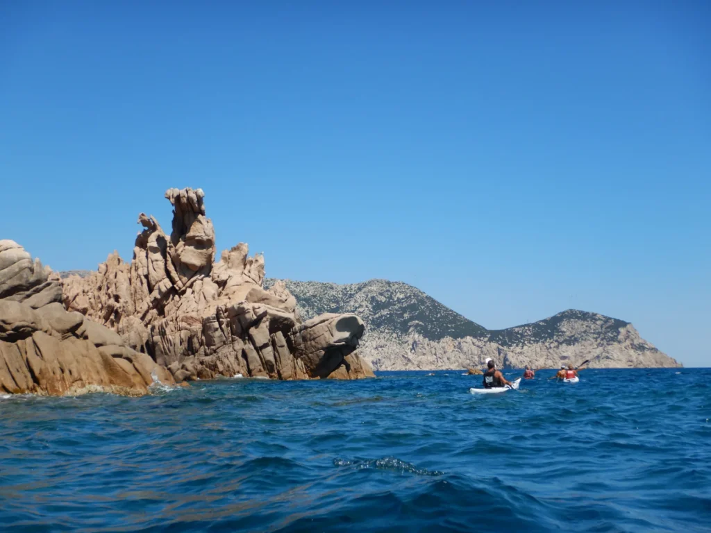 Sottocosta Camp 2022 a Calacavallo (Sardegna): kayak tra gli scogli di granito