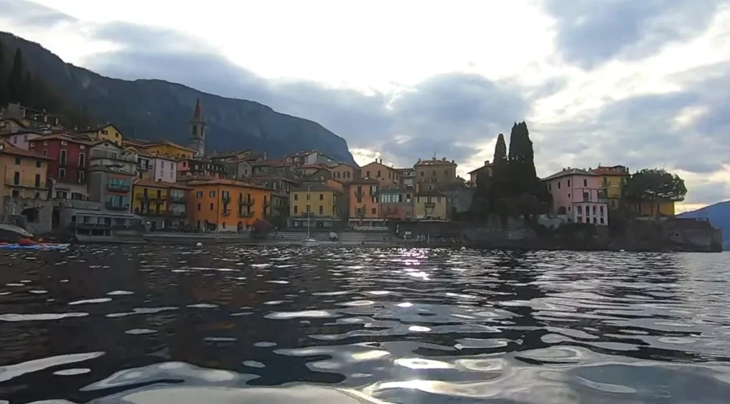 Video circumnavigazione lago di Como 2022: il paese sul lago visto dal kayak