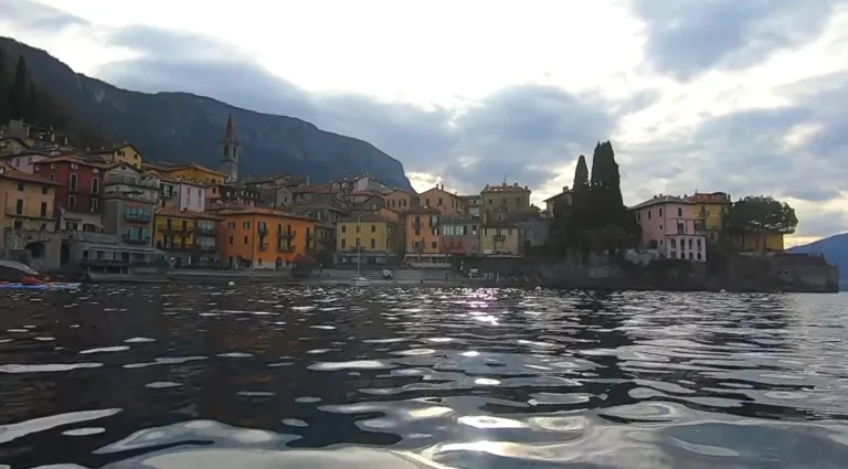 News Video circumnavigazione lago di Como 2022: il paese sul lago visto dal kayak